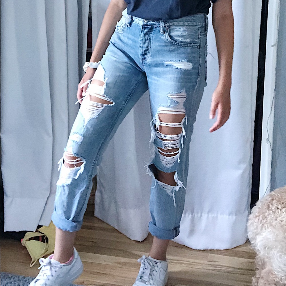 American Eagle Light Blue Mom Jeans